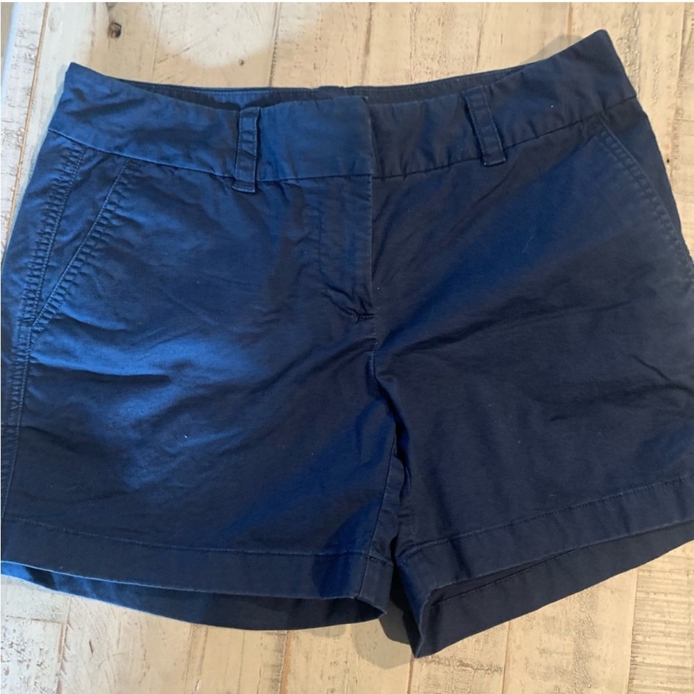 Vineyard Vines navy short preppy casual dress up or down